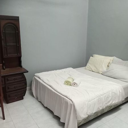 Ria Homestay & Kolam アロースター エクステリア 写真
