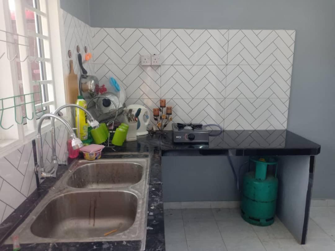 Ria Homestay & Kolam アロースター エクステリア 写真